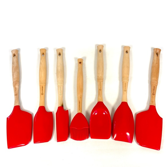 LOT Of 7 Le Creuset Red Silicone Spatula Cooking Baking Variety Wooden Set - Picture 1 of 3